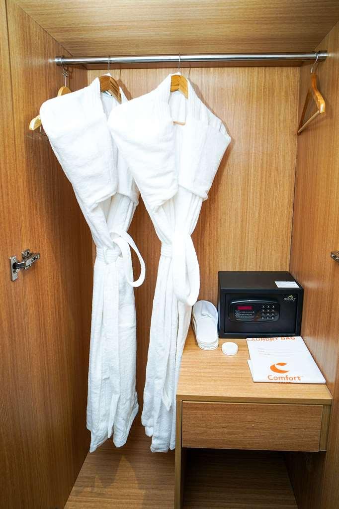 Comfort Inn Udaipur Oda fotoğraf